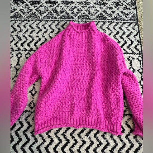 Pink Sweater - Picture 1 of 1